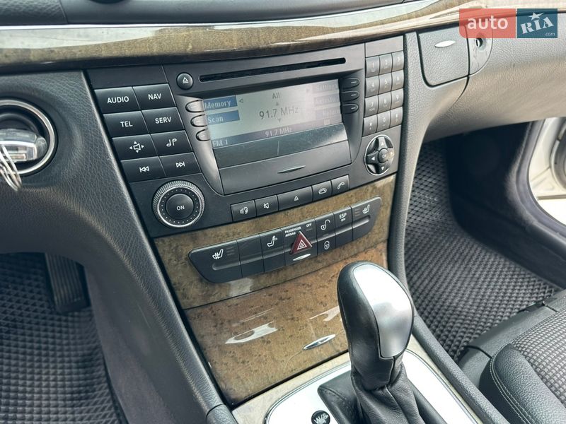 Седан Mercedes-Benz E-Class 2003 в Костополе