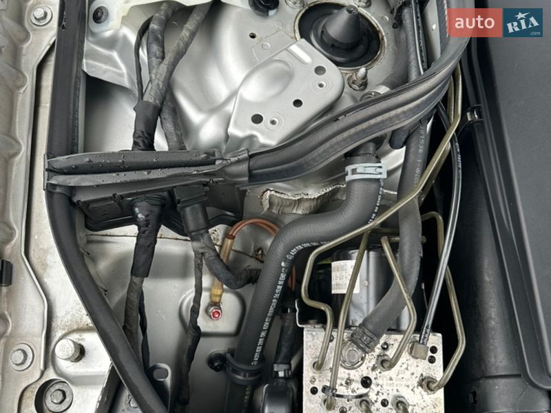 Седан Mercedes-Benz E-Class 2003 в Костополе