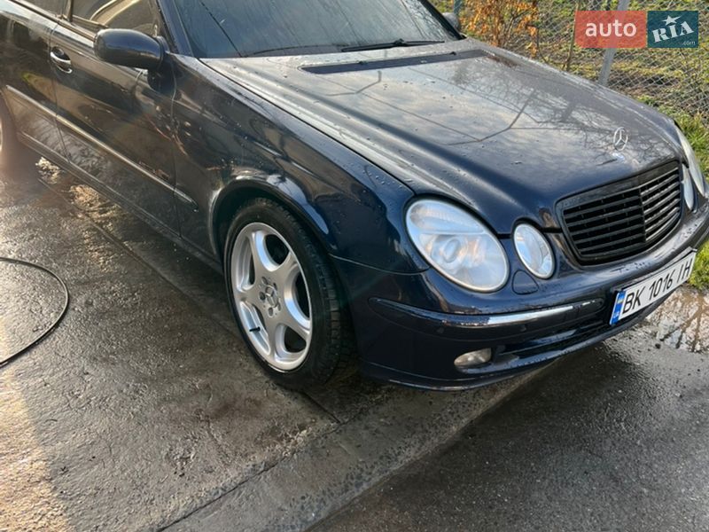 Mercedes-Benz E-Class 2002