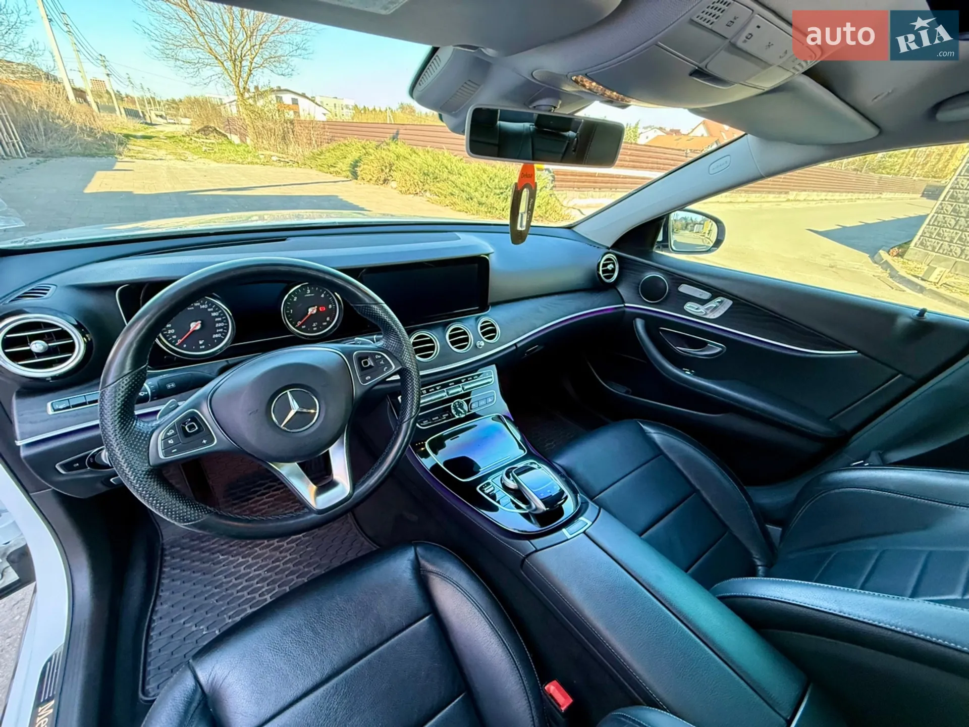 2016 Mercedes-Benz E-klasse - мініатюра 35