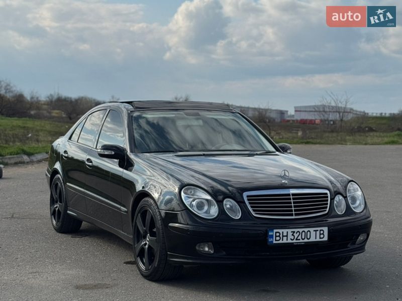 Mercedes-Benz E-Class 2005