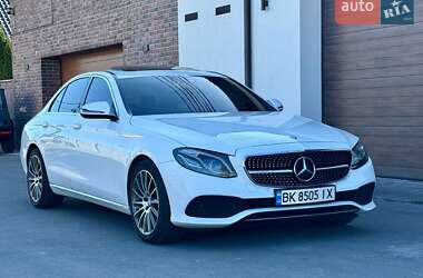 Седан Mercedes-Benz E-Class 2016 в Рівному