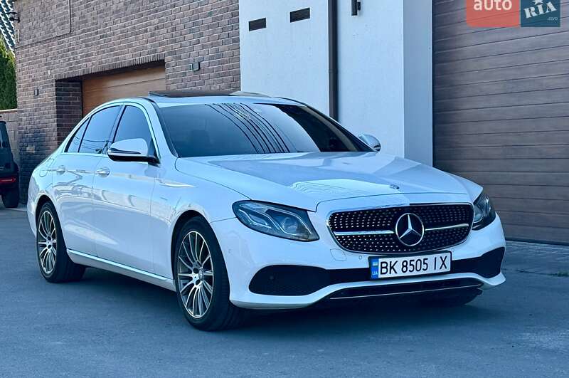 Mercedes-Benz E-Class 2016