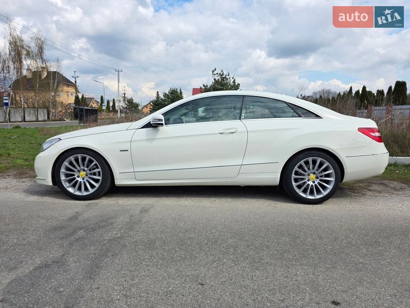 Mercedes-Benz E-Class 2011
