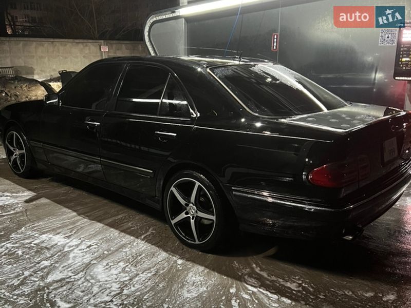 Седан Mercedes-Benz E-Class 2000 в Хмельницком