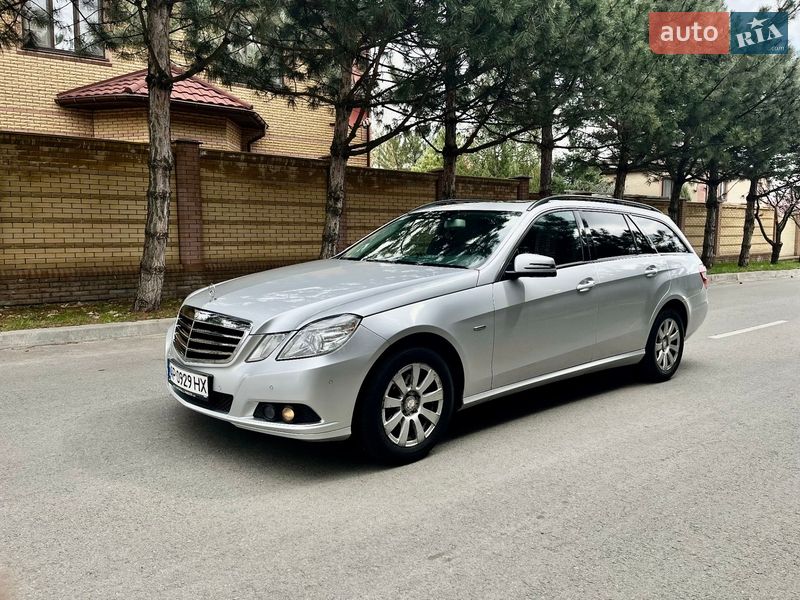 Универсал Mercedes-Benz E-Class 2010 в Запорожье