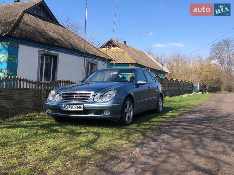 Седан Mercedes-Benz E-Class 2002 в Виннице