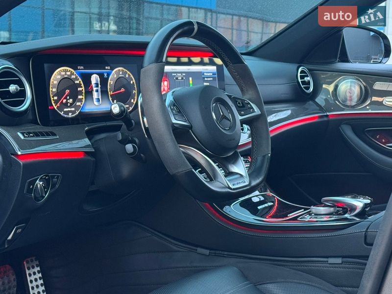 Седан Mercedes-Benz E-Class 2017 в Киеве