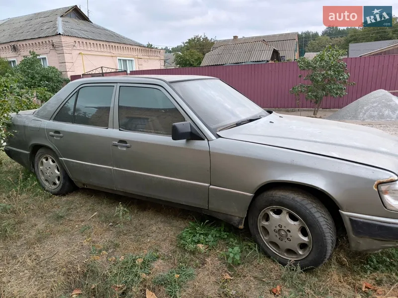 Mercedes-Benz E-Class 1987