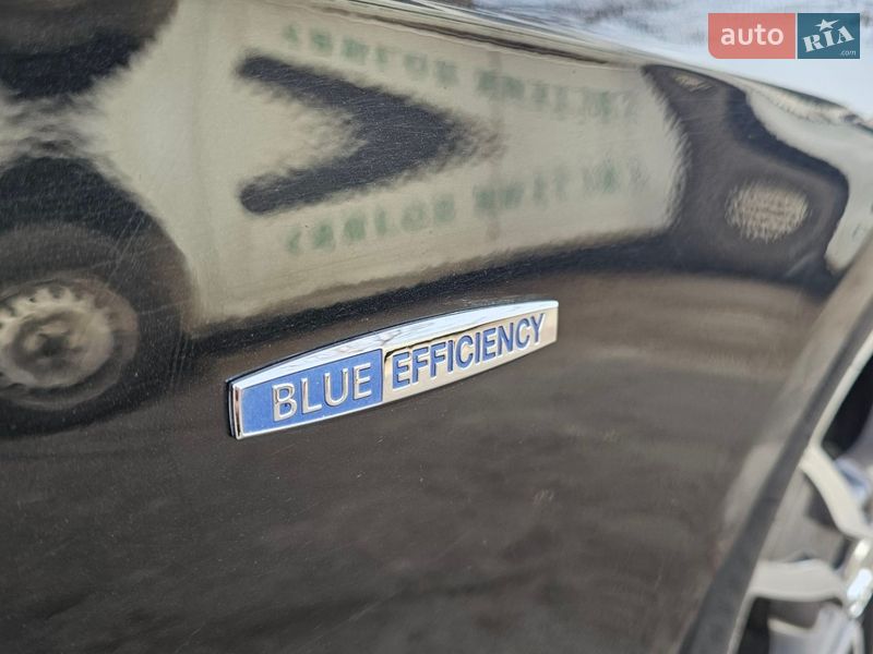 Седан Mercedes-Benz E-Class 2012 в Києві