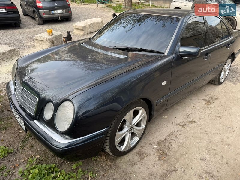Mercedes-Benz E-Class 1996