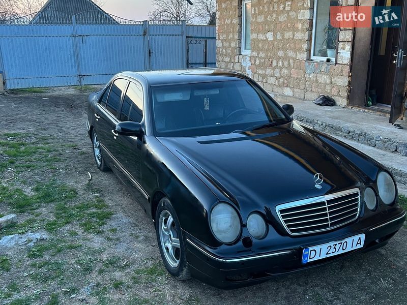 Седан Mercedes-Benz E-Class 2000 в Жмеринке
