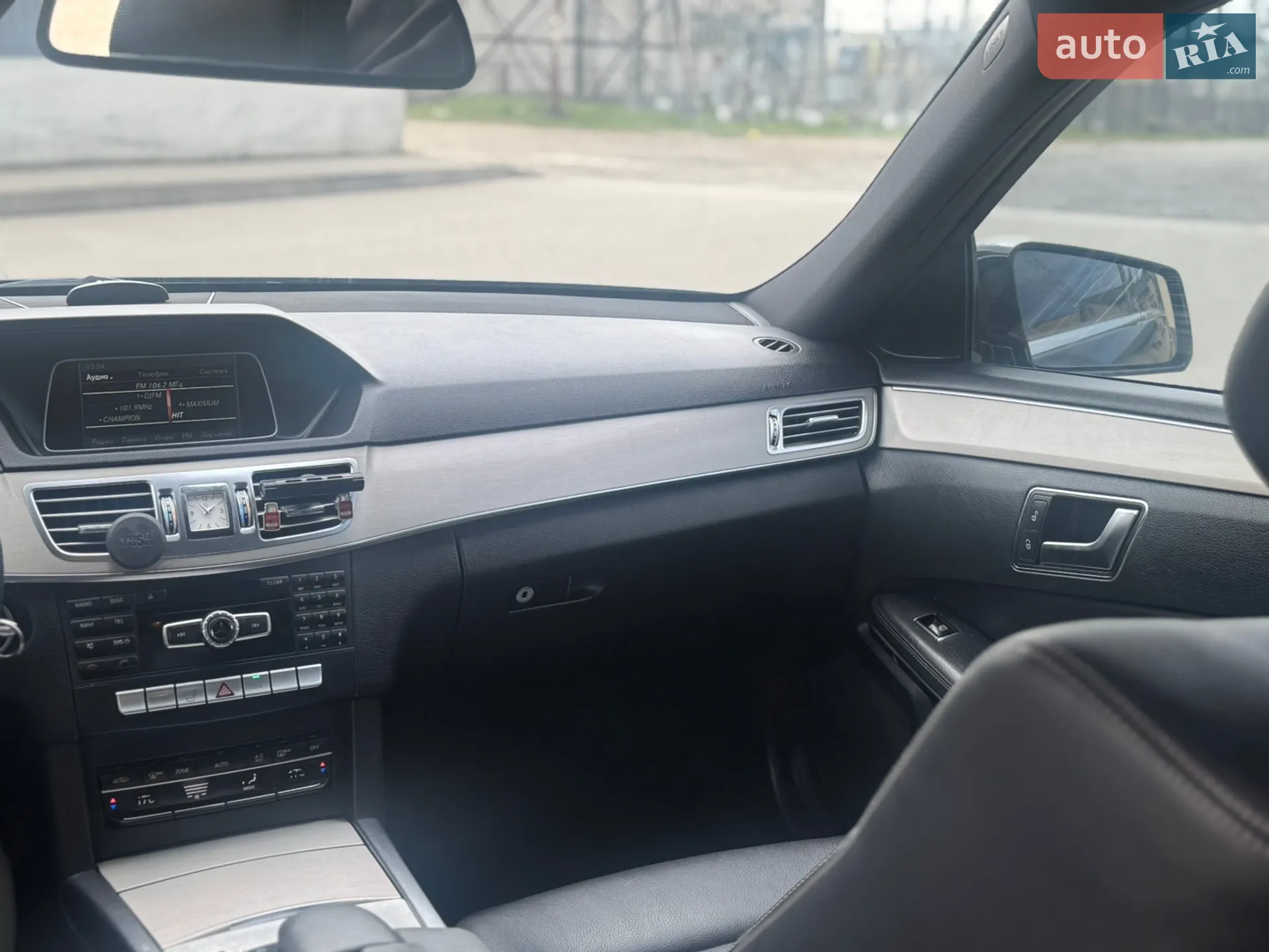 2013 Mercedes-Benz E-klasse - мініатюра 31