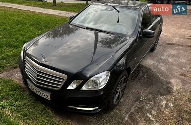 Седан Mercedes-Benz E-Class 2010 в Києві