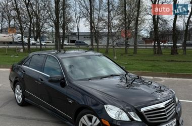 Седан Mercedes-Benz E-Class 2011 в Києві