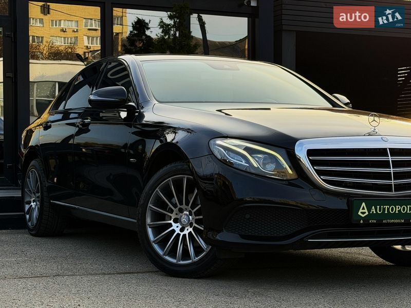 Седан Mercedes-Benz E-Class 2016 в Киеве