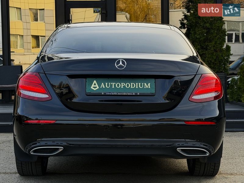 Седан Mercedes-Benz E-Class 2016 в Киеве