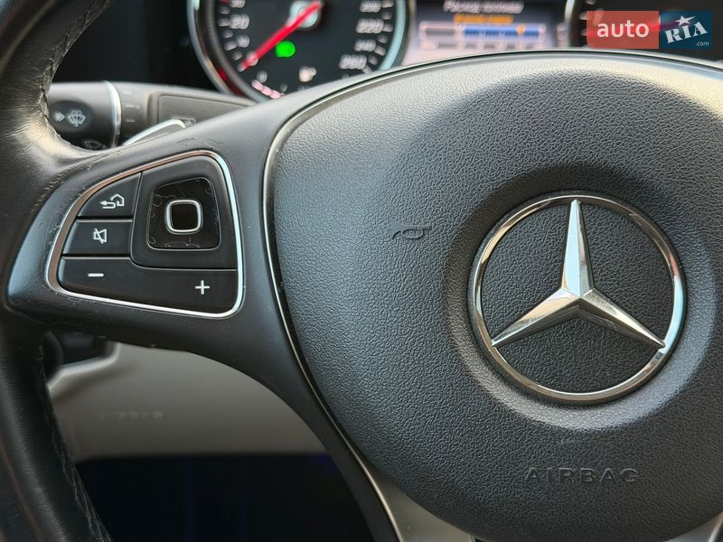 Седан Mercedes-Benz E-Class 2016 в Киеве