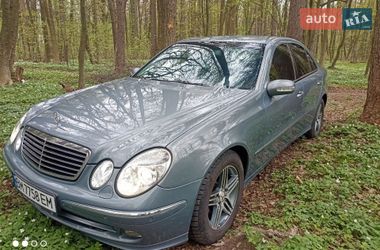 Седан Mercedes-Benz E-Class 2005 в Львове