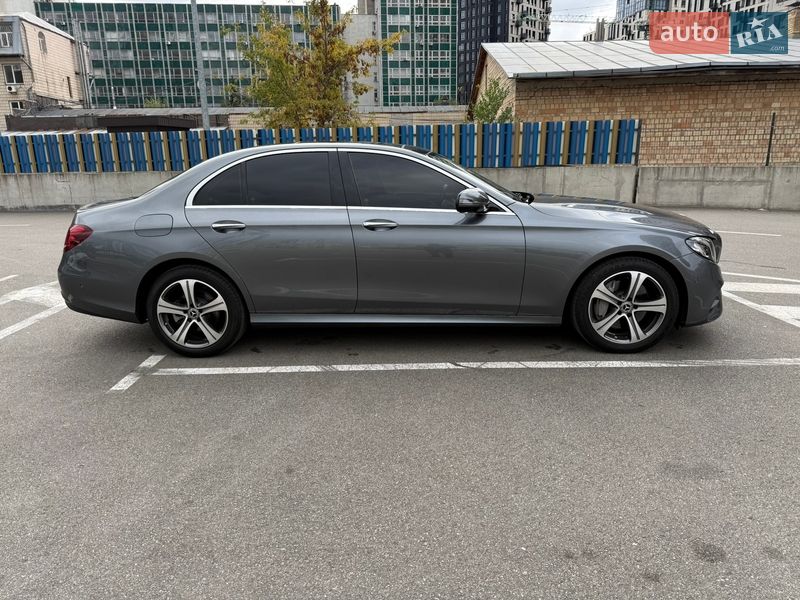 Седан Mercedes-Benz E-Class 2019 в Киеве