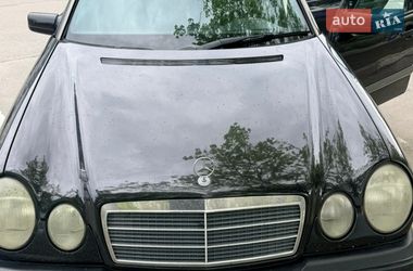 Седан Mercedes-Benz E-Class 1997 в Николаеве