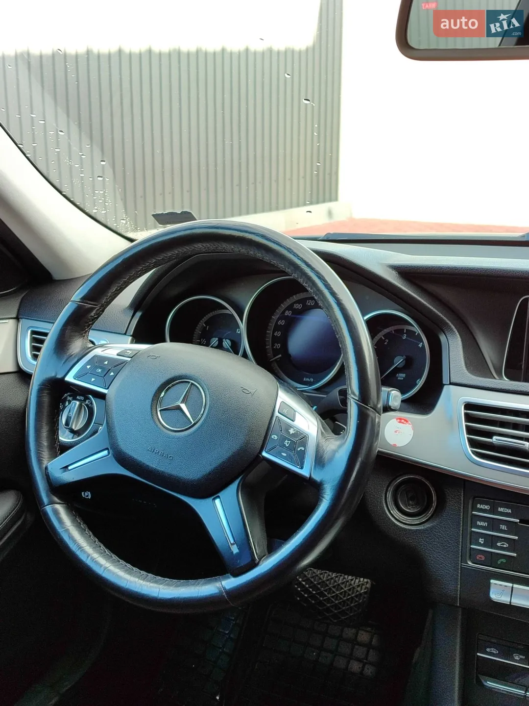 2015 Mercedes-Benz E-klasse - мініатюра 31