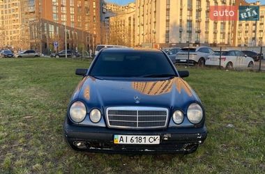Седан Mercedes-Benz E-Class 1998 в Киеве