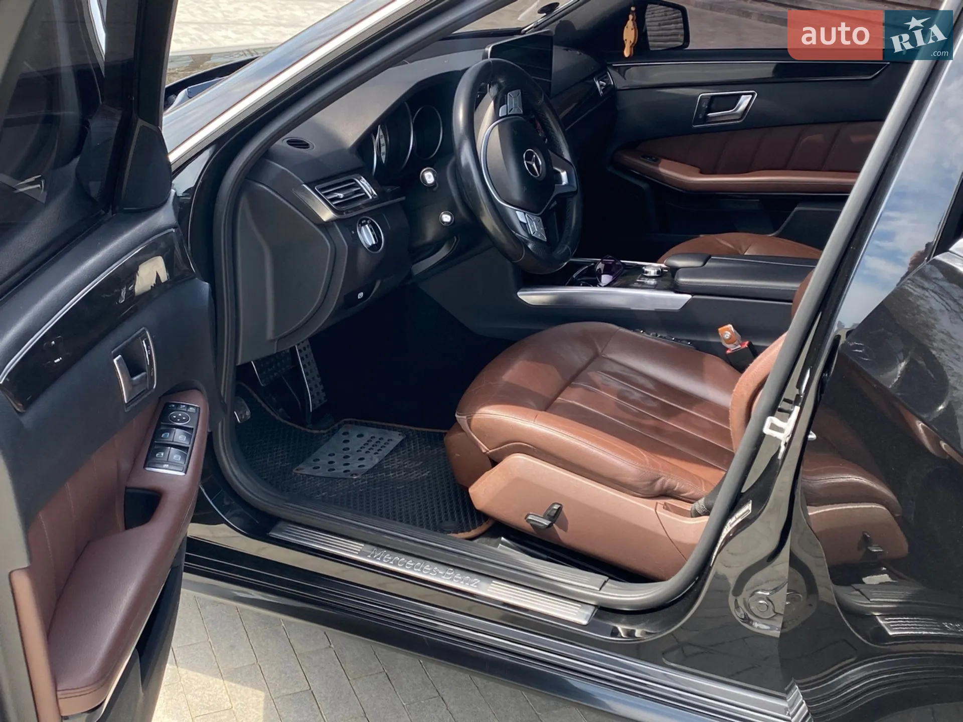 2013 Mercedes-Benz E-klasse - мініатюра 31