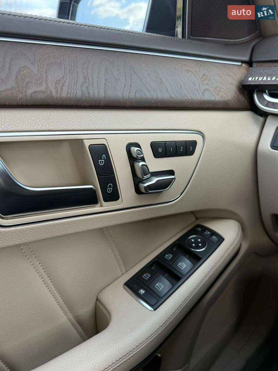 2013 Mercedes-Benz E-klasse - мініатюра 19