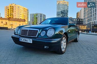 Седан Mercedes-Benz E-Class 1997 в Львове