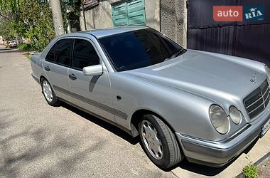 Седан Mercedes-Benz E-Class 1999 в Одессе