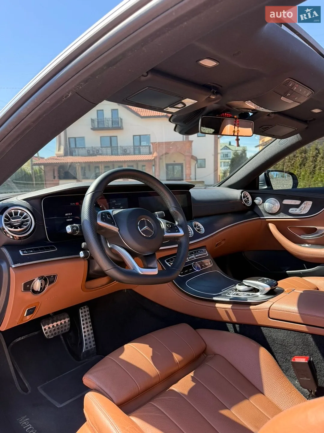 Mercedes-Benz E-Class 2018 VIN WDD1J1EB3JF062014 фото оголошення 12 з 20