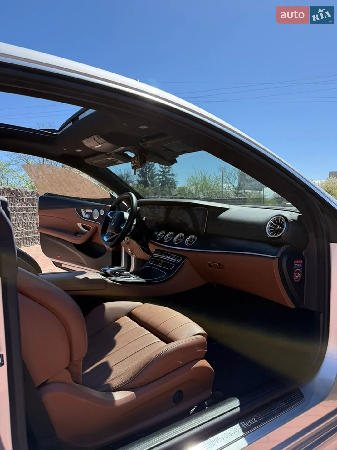 Mercedes-Benz E-Class 2018 VIN WDD1J1EB3JF062014 фото оголошення 13 з 20