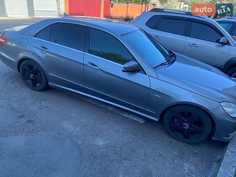 Mercedes-Benz E-Class 2011