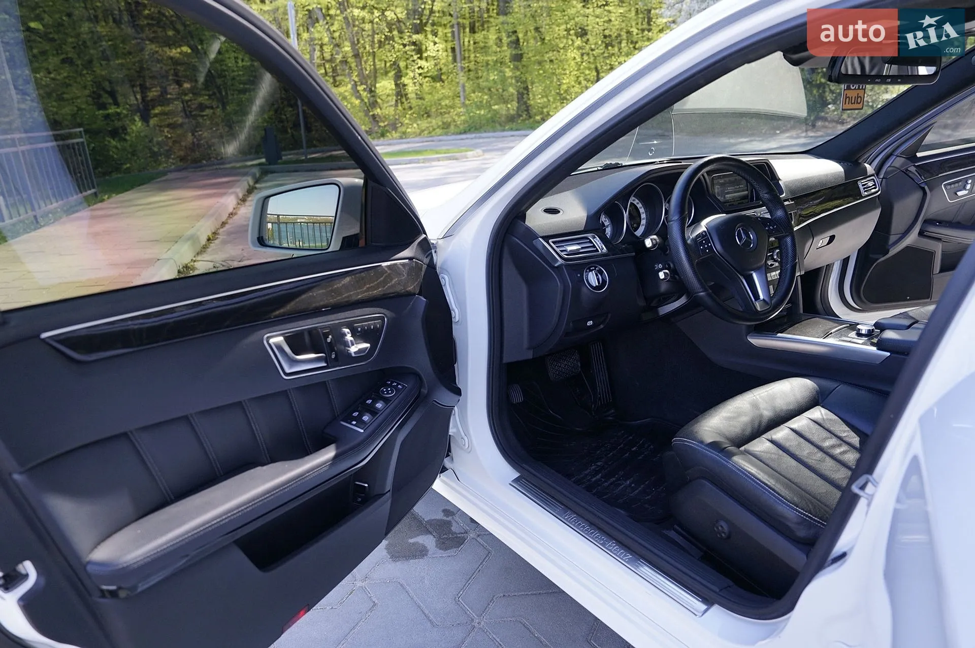2013 Mercedes-Benz E-klasse - мініатюра 24