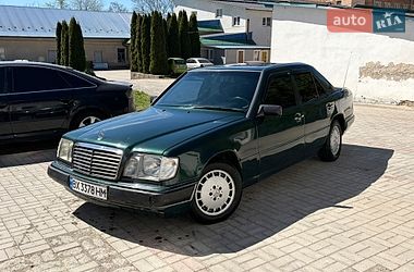 Седан Mercedes-Benz E-Class 1995 в Кам'янець-Подільському