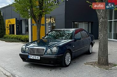 Седан Mercedes-Benz E-Class 1995 в Запоріжжі