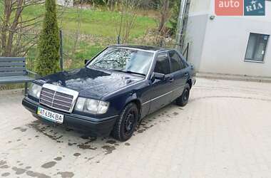 Седан Mercedes-Benz E-Class 1993 в Надвірній