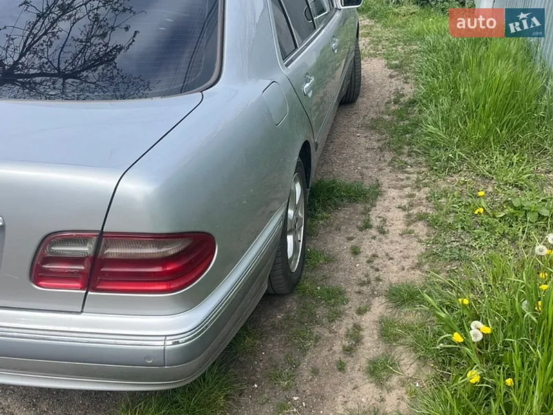 Mercedes-Benz E-Class 2001 VIN WDB2100811X058550 фото оголошення 3 з 50