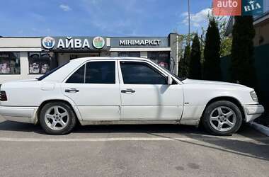 Седан Mercedes-Benz E-Class 1994 в Хусті