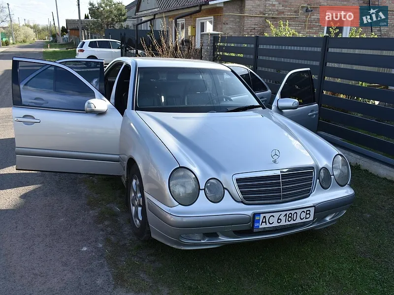 Mercedes-Benz E-Class 2002