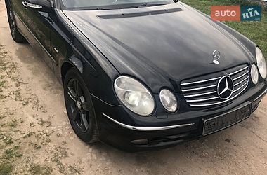 Седан Mercedes-Benz E-Class 2004 в Львове