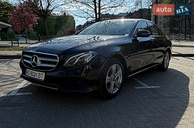 Седан Mercedes-Benz E-Class 2017 в Львове