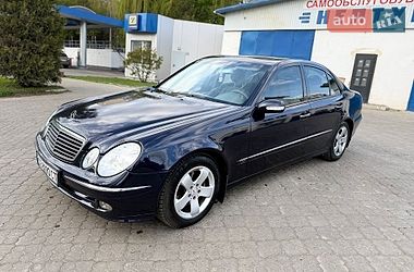 Седан Mercedes-Benz E-Class 2003 в Черновцах