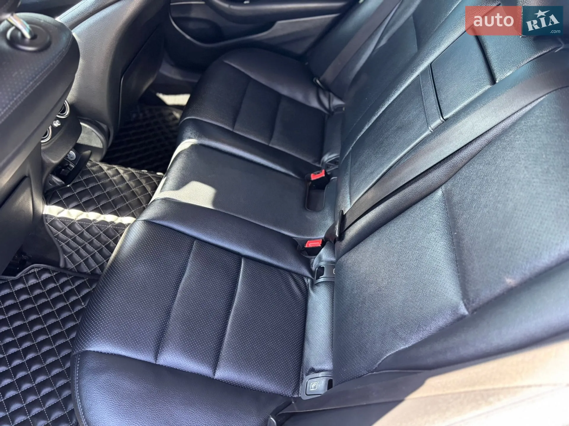 2016 Mercedes-Benz E-klasse - мініатюра 31