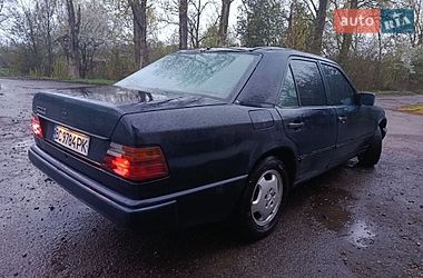 Седан Mercedes-Benz E-Class 1987 в Івано-Франківську