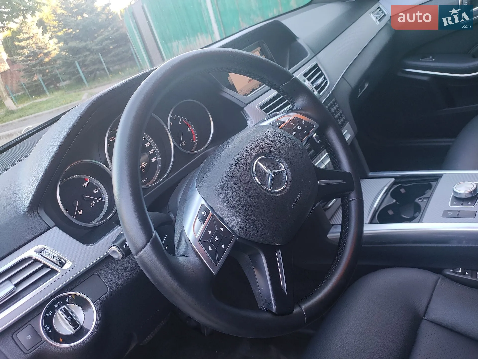 2015 Mercedes-Benz E-klasse - мініатюра 32