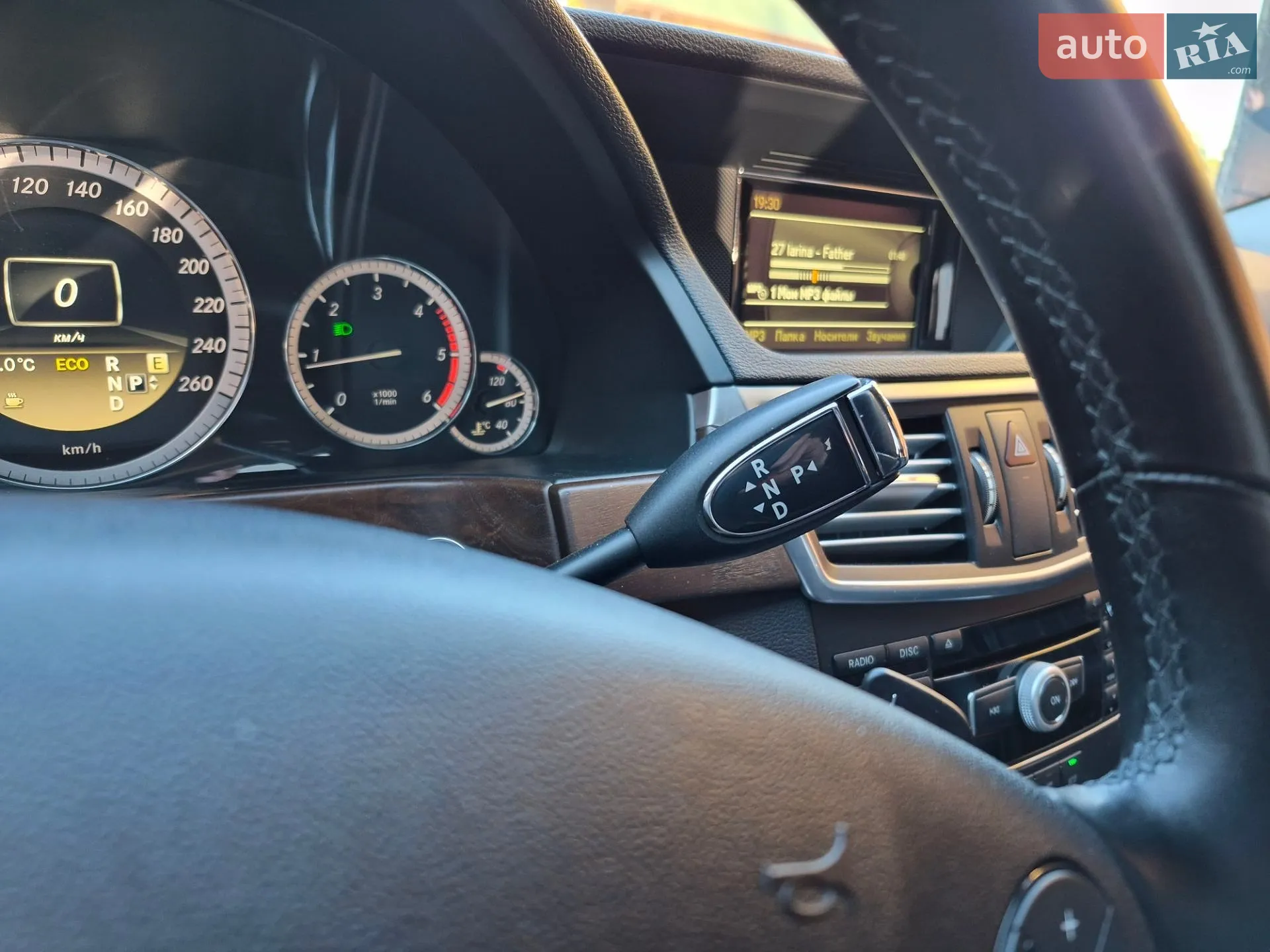 2012 Mercedes-Benz E-klasse - мініатюра 24
