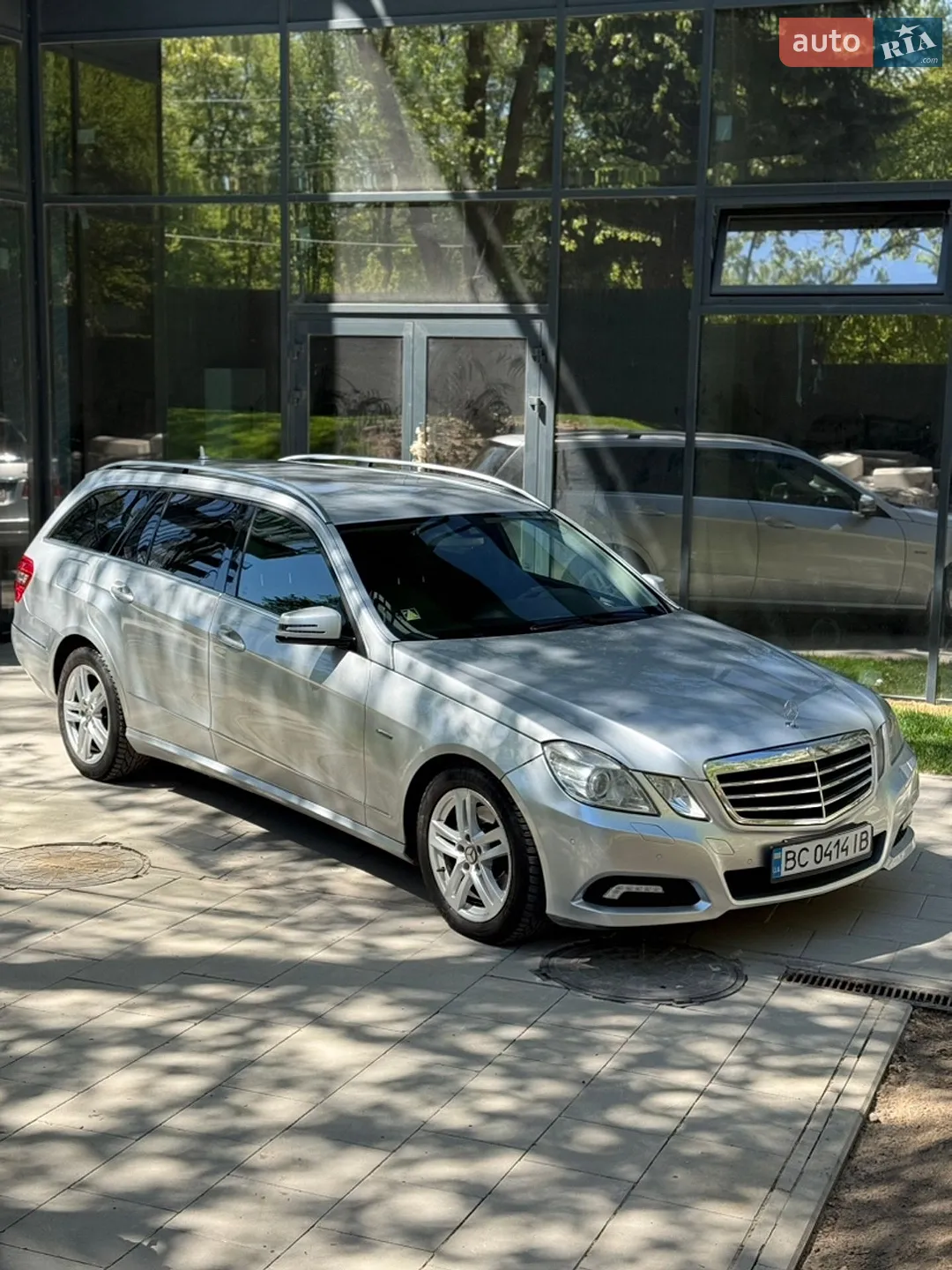 2010 Mercedes-Benz E-klasse - фото 1