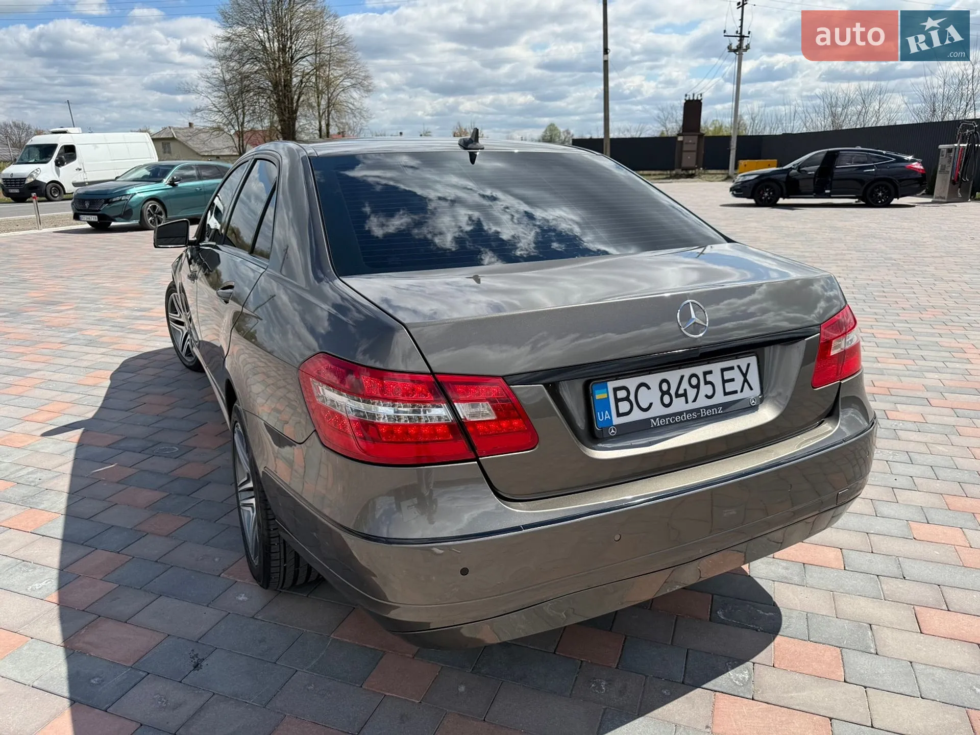 2012 Mercedes-Benz E-klasse - мініатюра 13